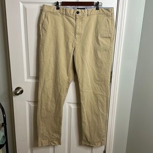 Men’s Tommy Hilfiger Classic Fit Khakis size 42 x 34